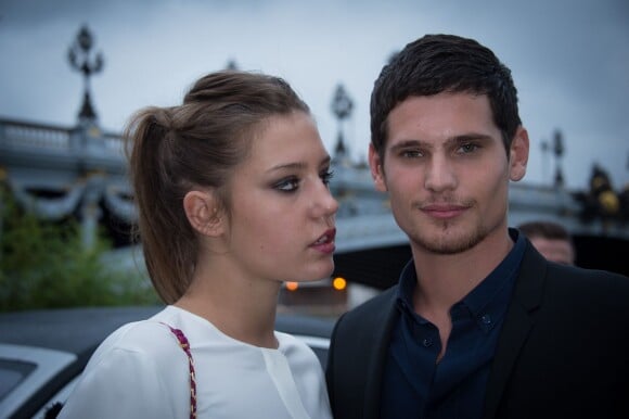 Adèle Exarchopoulos et son boyfriend Jérémie Laheurte à Paris, le 3 juillet 2013.