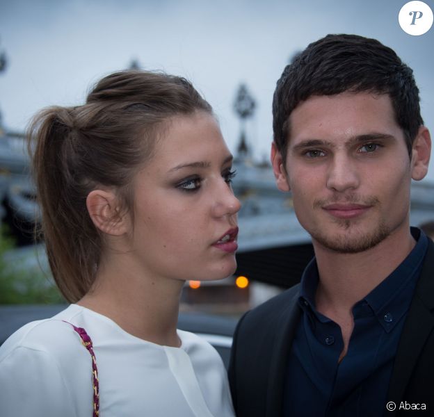 Adèle Exarchopoulos et son boyfriend Jérémie Laheurte à Paris, le 3 juillet 2013.
