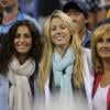 Xisca Perello, petite amie de Rafael Nadal, radieuse avec Isabel Nadal et Ana Maria Parera à l'US Open le 7 septembre 2013, ravies par la victoire de l'Espagnol en demi-finale face à Richard Gasquet.