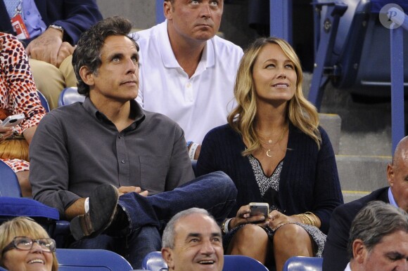 Ben Stiller, qui a à côté de lui Sean Connery et devant lui Richard Branson, avec son épouse Christine Taylor dans les gradins du court Arthur-Ashe pour la demi-finale Nadal-Gasquet de l'US Open 2013. Rafael Nadal a privé Richard Gasquet de finale à l'US Open en le battant (6-4, 7-6, 6-2) à New York le 7 septembre 2013.