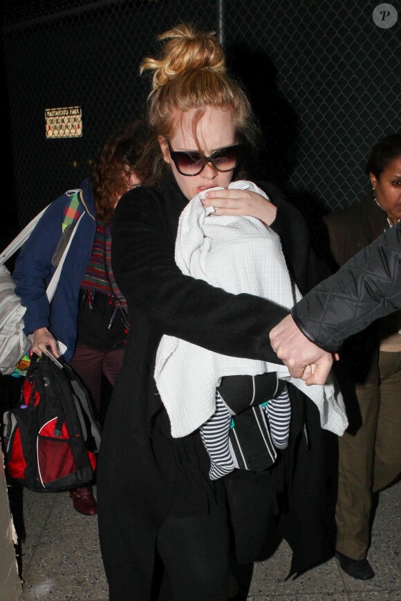 Adele à l'aéroport de Los Angeles, le 10 janvier 2013.