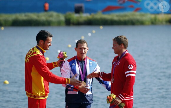 Les kayakistes Ed McKeever, Saul Craviotto et Mark de Jonge aux Jeux Olympiques de Londres le 11 août 2012.
