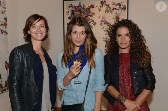 Laetitia Fourcade, Barbara Cabrita, et Fanny Escobar lors du vernissage de l'exposition d'Alicia Paz à l'Institut Culturel du Mexique à Paris le 10 septembre 2013 - Exclusif