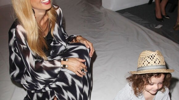 Fashion Week : Rachel Zoe, enceinte et applaudie devant son fils Skyler