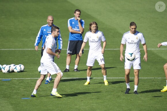Le Gallois Gareth Bale, Cristiano Ronaldo et Zinédine Zidane lors de l'entraînement du Real Madrid le 13 septembre 2013.