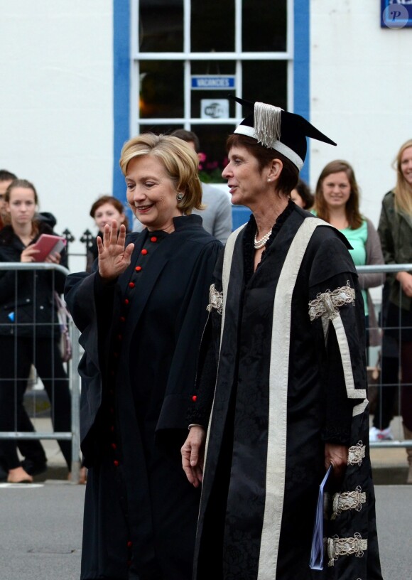 Hillary Clinton avant de recevoir un diplôme honorifique à l'université de St Andrews en Ecosse le 13 septembre 2013.