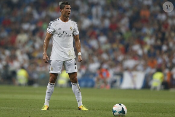 Cristiano Ronaldo dans son antre de Santiago Bernabeu à Madrid, le 18 août 2013.