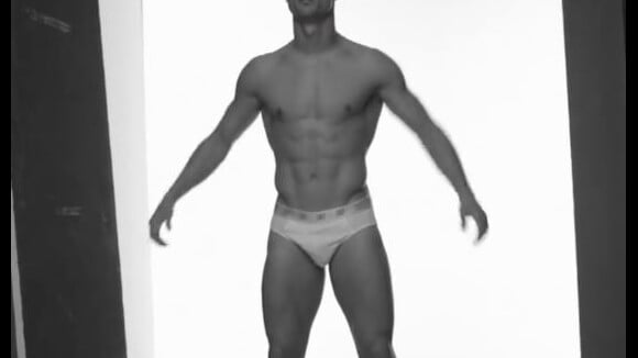 Cristiano Ronaldo : Musclé et en slip pour CR7, sa ligne de sous-vêtements