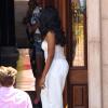 LeBron James et son épouse Savannah à la sortie de leur hôtel Grand Del Mar à San Diego après s'être mariés la veille, le 15 septembre 2013