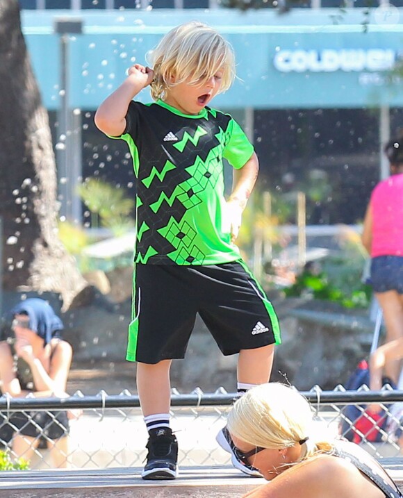Gwen Stefani, enceinte, avec ses enfants Kingston et Zuma dans un parc à Santa Monica, le 15 septembre 2013.