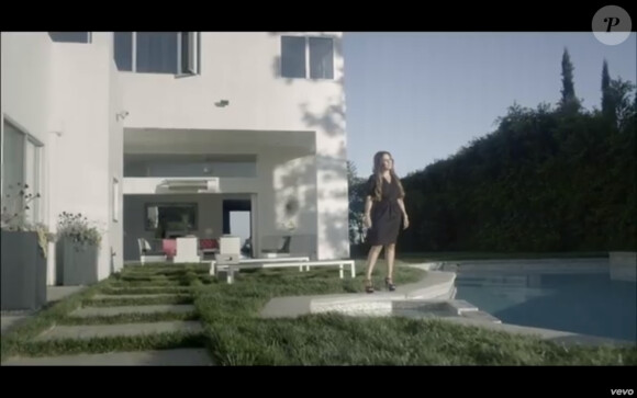 Image du joli clip réunissant Hélène Ségara et Joe Dassin - Et si tu n'existaient pas - réalisé par Karim Ouaret dévoilé en septembre 2013.
