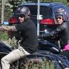 La chanteuse Pink et son mari Carey Hart font une balade à moto dans les rues de Los Angeles, le 22 septembre 2013.