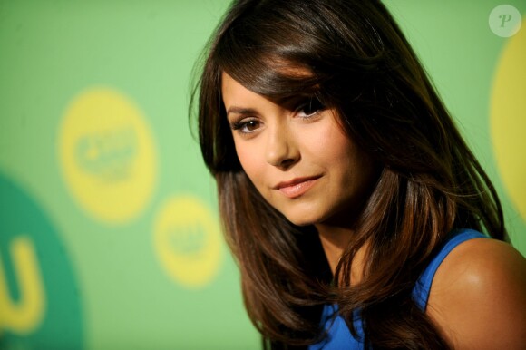 Nina Dobrev en mai 2013 lors d'une soirée CW