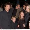 Sean Penn et Robin Wright avec leurs enfants Dylan et Hopper le 4 décembre 2001