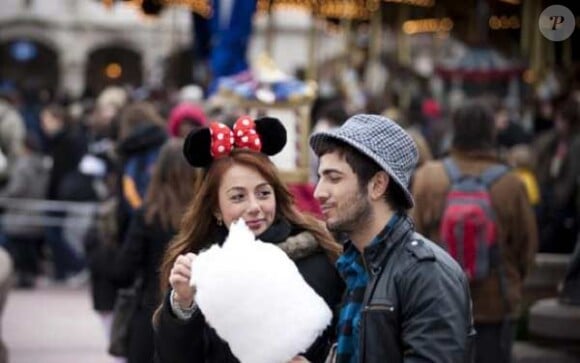 Cyril et Alexandra de Secret Story à Disneyland en février 2009