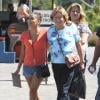 Eva Longoria et sa mère Ella en sortie shopping à Los Angeles, le samedi 28 septembre 2013.