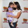 Courtney Mazza et sa fille Gia au spectacle "Disney Junior Live On Tour Pirate & Princess Adventure", à Los Angeles, le 29 septembre 2013.