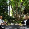 Barack Obama déjeune avec Hillary Clinton dans le patio devant le "Oval Office" à Washington, le 29 juillet 2013.
