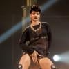Rihanna et son caressé d'entrejambe font des fureurs en concert. Les spectateurs de la Rod Laver Arena à Melbourne peuvent en témoigner ! Le 30 septembre 2013.