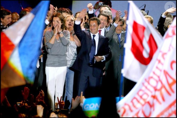 Victoire de Nicolas Sarkozy à la présidentielle fêtée à la Concorde le 7 mai 2007 à Paris.