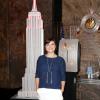 Tiffani Thiessen à l'Empire State Building pour présenter la campagne Jumpstart's Read for the Record à New York, le 2 octobre 2013.