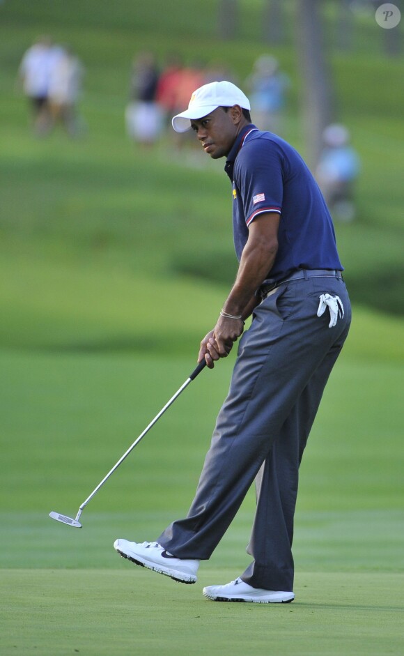 Tiger Woods sur le parcours du Muirfield Village Golf Club dans l'Ohio le 3 octobre 2013, au premier jour de la Presidents Cup.
