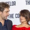 Penélope Cruz et Javier complices à l'occasion de la conférence de presse du film Cartel, à Londres, le samedi 5 octobre 2013.