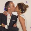 Jean-Michel Maire et Caroline Ithurbide dans le clip pour l'anniversaire de D8 le 8 octobre 2013