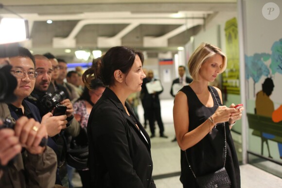 Sylvie Tellier à l'aéroport de Roissy Charles de Gaulle le 30 septembre, pour accueillir Marine Lorphelin de retour de Bali où elle est arrivée première dauphine lors de l'élection Miss Monde 2013.