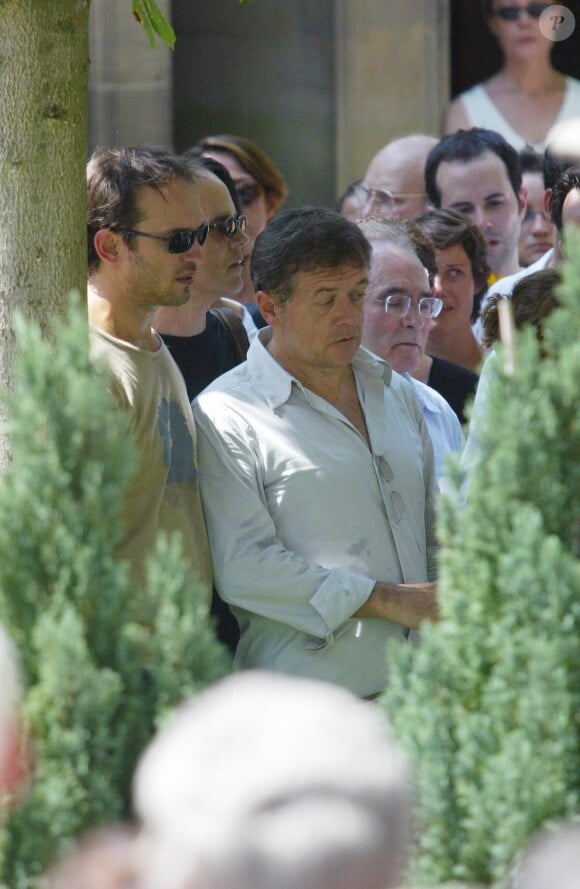 Vincent Perez et Patrice Chéreau lors des obsèques de Marie Trintignant à Paris le 6 août 2003