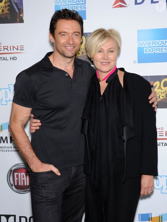 Hugh Jackman et son épouse Deborra-Lee Furness lors de la soirée de charité "One Night Only" au Dolby Theatre de Los Angeles, le 12 octobre 2013.