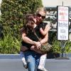 Sarah Michelle Gellar va chercher sa fille Charlotte à son cours de danse à Los Angeles, le 12 octobre 2013.