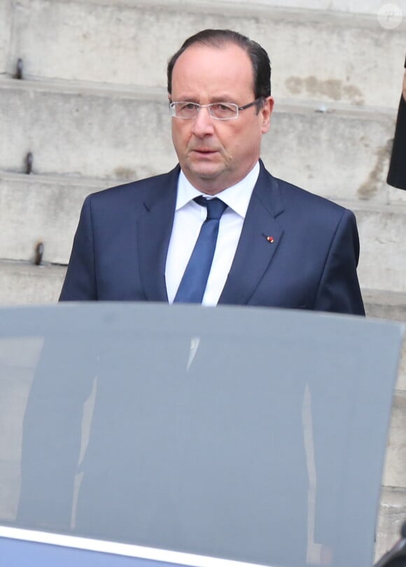 Francois Hollande - Sortie des obseques de Patrice Chereau en l'eglise Saint-Sulpice a Paris. Le 16 octobre 2013 16/10/2013 - Paris