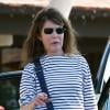 Exclusif - Lara Flynn Boyle, méconnaissable, fait du shopping avec sa mère au Beverly Glen Market à Bel Air. Le 16 octobre 2013.