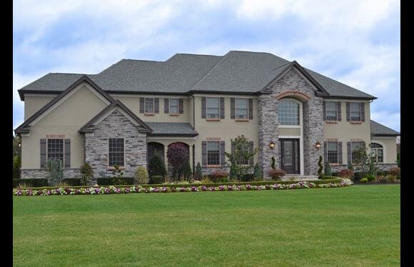 Kevin Jonas et sa femme Danielle vendent leur maison du New Jersey pour 2,2 millions de dollars.