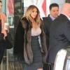Kim Kardashian, sous bonne escorte et accompagnée de sa mère Kris Jenner, quitte un hôtel à San Francisco. Le 22 octobre 2013.
