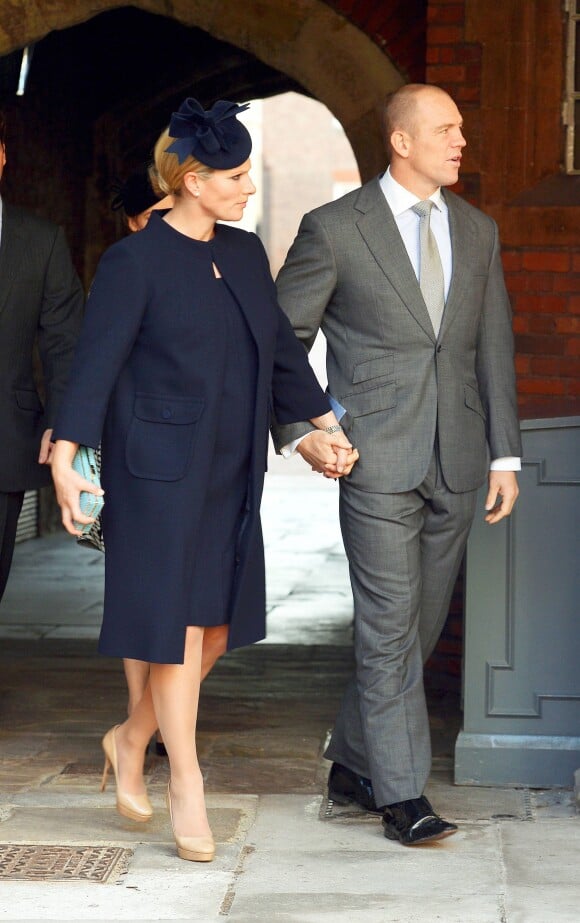 Zara Phillips (marraine) et Mike Tindall au baptême du prince George de Cambridge, premier enfant du prince William et de Kate Middleton, en la chapelle royale du palais Saint James, à Londres, le 23 octobre 2013.
