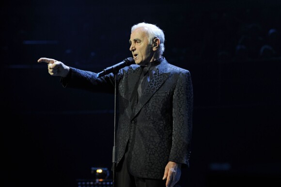 Charles Aznavour en concert au Royal Albert Hall à Londres, le vendredi 25 octobre 2013.