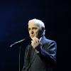 Charles Aznavour en concert au Royal Albert Hall à Londres, le 25 octobre 2013.