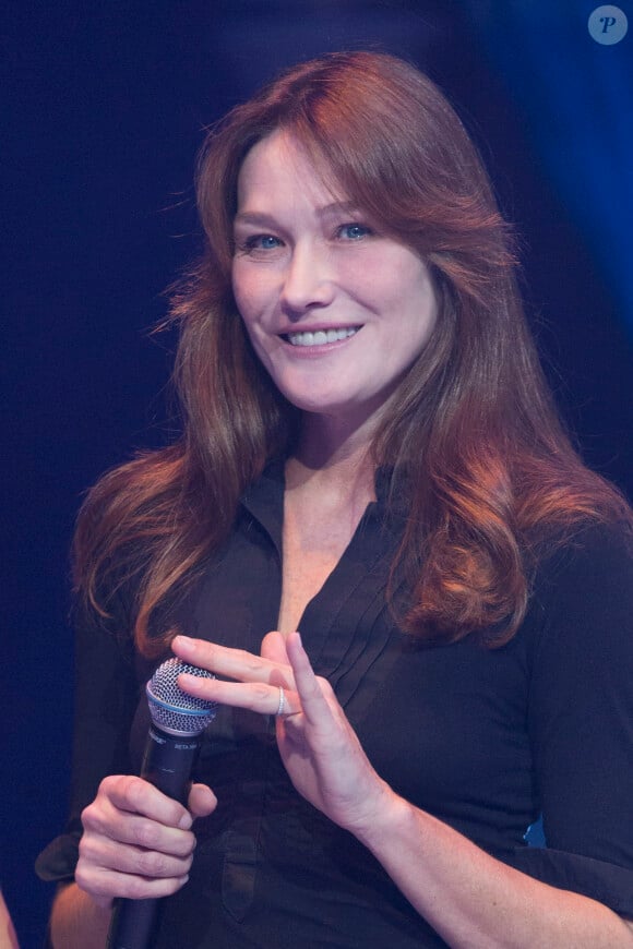Carla Bruni - Gala de l'IFRAD au Cirque d'Hiver à Paris le 25 septembre 2013.
