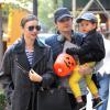 Miranda Kerr, Orlando Bloom et leur fils Flynn à New York, le 28 octobre 2013.