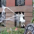 Liv Tyler a mis le paquet niveau déco pour Halloween, devant sa maison à New York, le 16 octobre 2013.