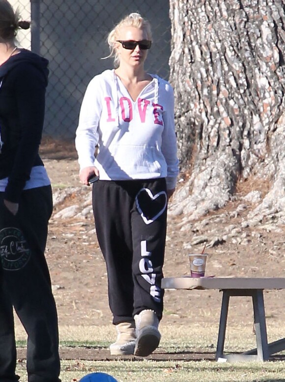 Britney Spears assiste au match de football de ses fils à Woodland Hills (Los Angeles), le 2 novembre 2013.