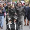 Anna Paquin et Stephen Moyer avec leurs enfants Charlie et Poppy à Central Park à New York le 3 novembre 2013.