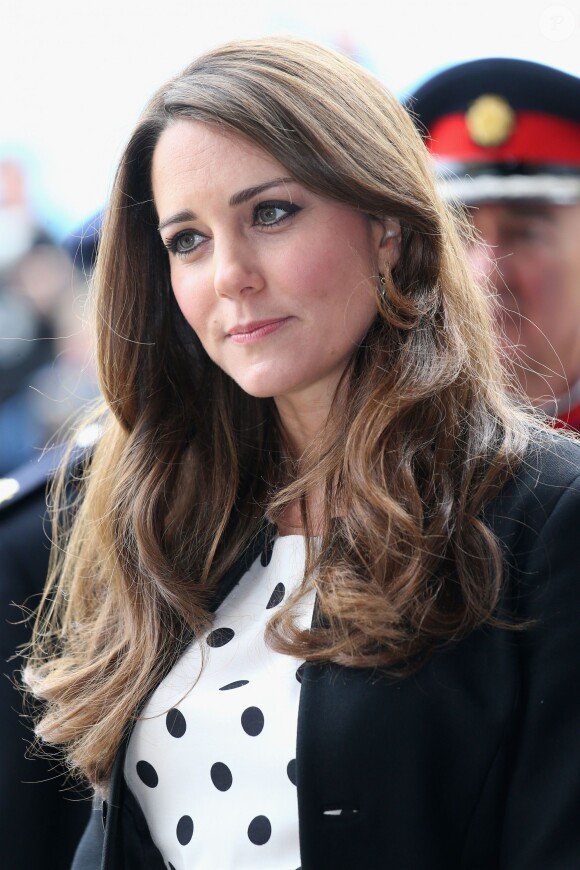 Beauty look de Kate Middleton : on copie son regard souligné de trait noir