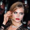 Les 5 tendances beauté phares de cet hiver 2013 : le sourcil épais comme Cara Delevingne