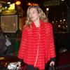 Exclusif - Kate Moss en veste et valise Fendi quitte l'hôtel Shangri-La après un shooting avec Catherine Deneuve. Le top model a immédiatement pris la direction de Londres par Eurostar, via la Gard du Nord. Paris, le 4 novembre 2013.