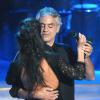 Andrea Bocelli dans le "Danse avec les stars" italien avec sa fiancée Veronica Berti à Rome le 2 novembre 2013.