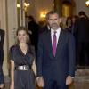 Letizia et Felipe d'Espagne assistent à la remise du prix de journalisme Francisco Cerecedo à l'hôtel Ritz. Madrid, le 6 novembre 2013.