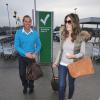 Exclusif - Liz Hurley et Shane Warne à l'aéroport de Londres. Le 6 novembre 2013.